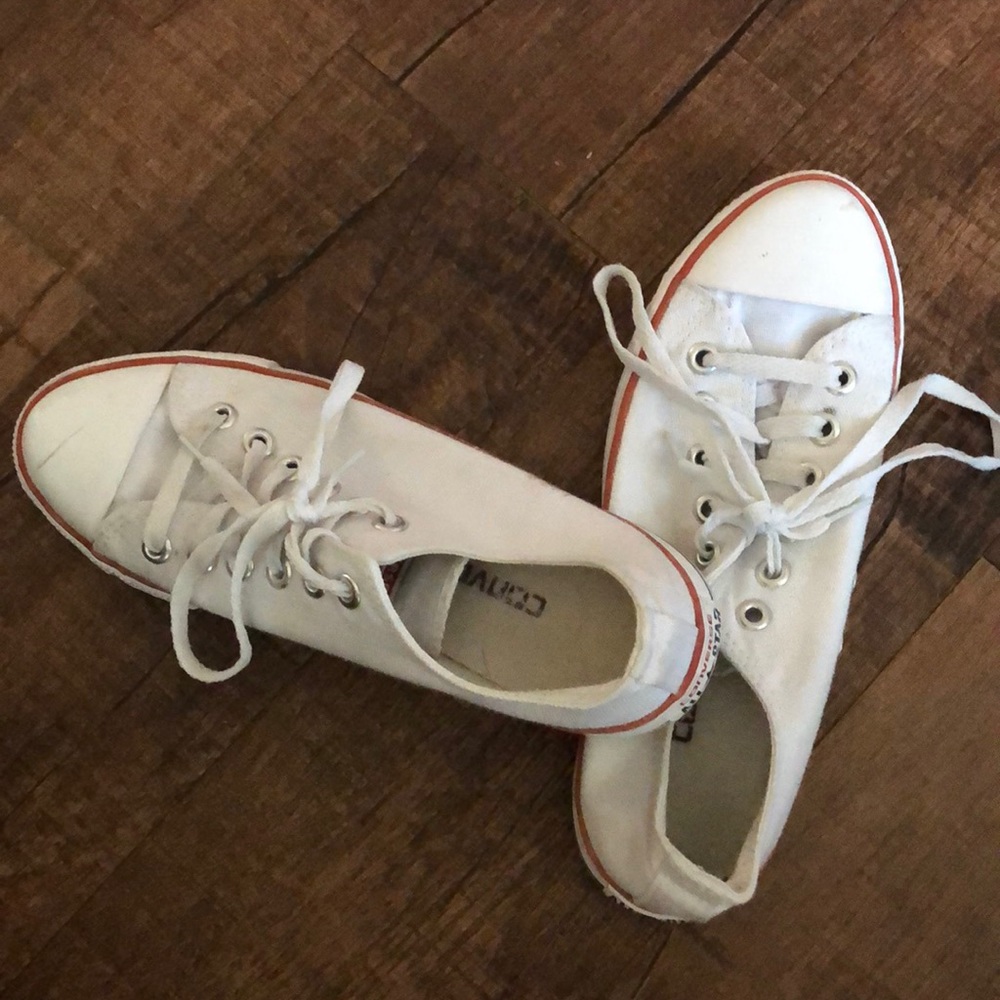Chuck Taylor converse shoes